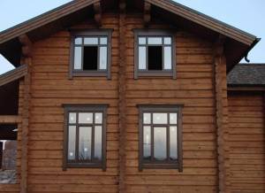 Пластиковые окна в деревянном доме — специфика монтажа и важные нюансы