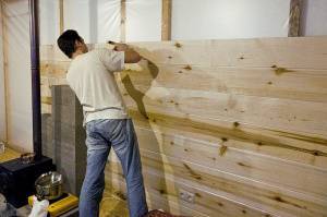 Чем лучше обшить стены внутри деревянного дома: основные рекомендации